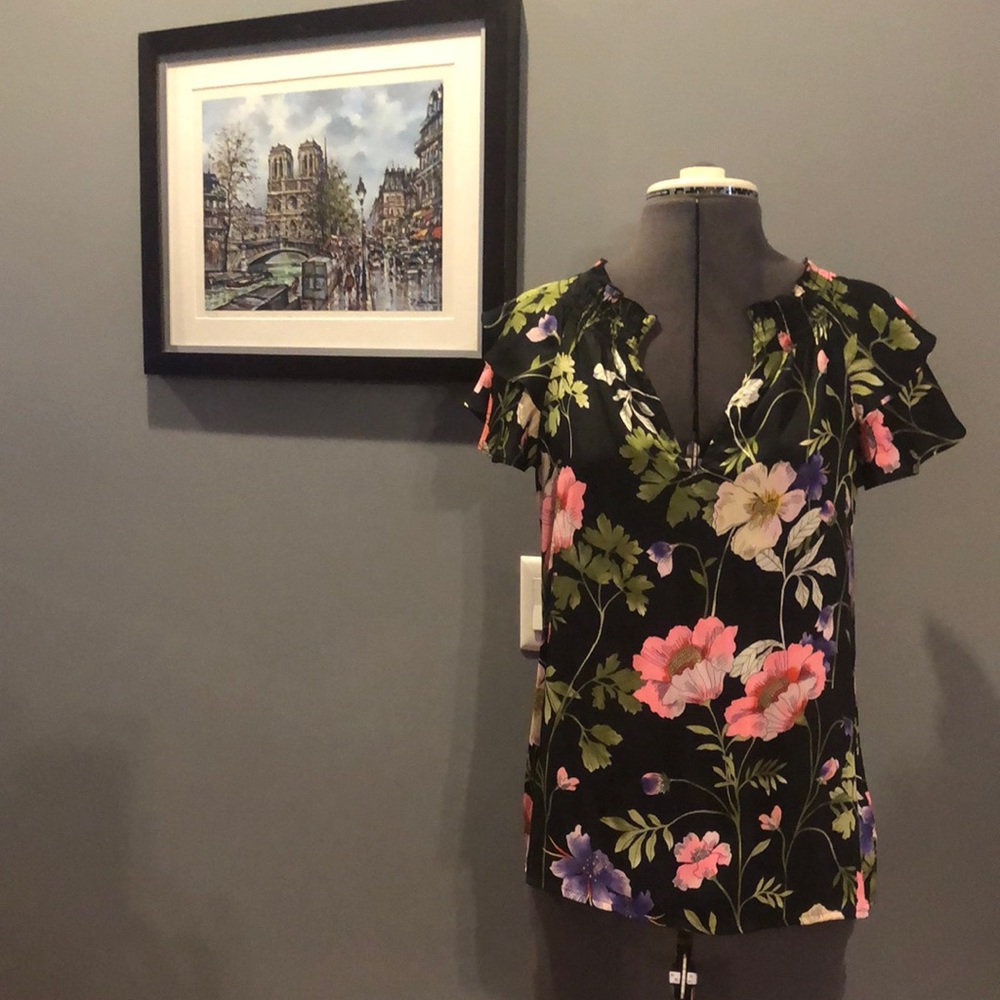 Express size S flutter blouse